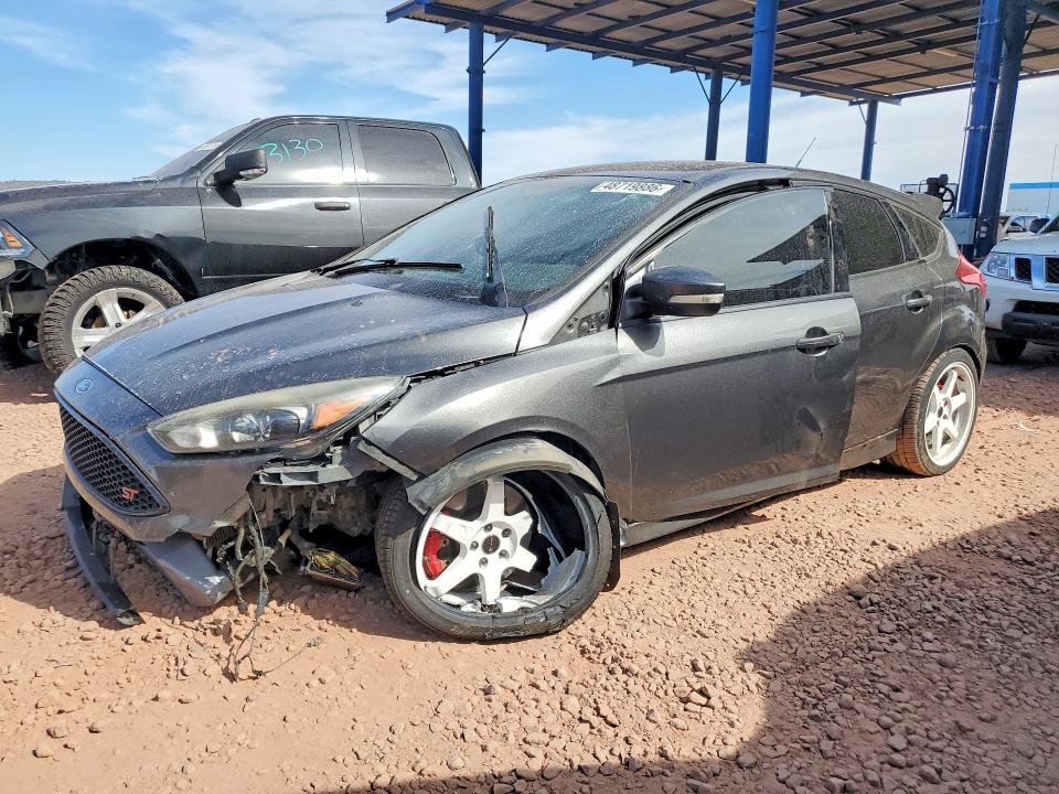 2016 FORD FOCUS — VIN 1FADP3L96GL310578