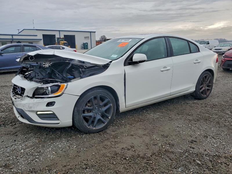 2017 VOLVO S60 — VIN YV126MFL8H2420664