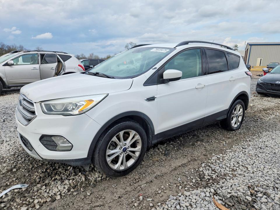 2017 FORD ESCAPE — VIN 1FMCU9GD6HUC03943