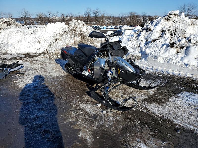 2025 POLARIS 850 INDY XCR 136 — VIN SN1TDL8R5SC627460