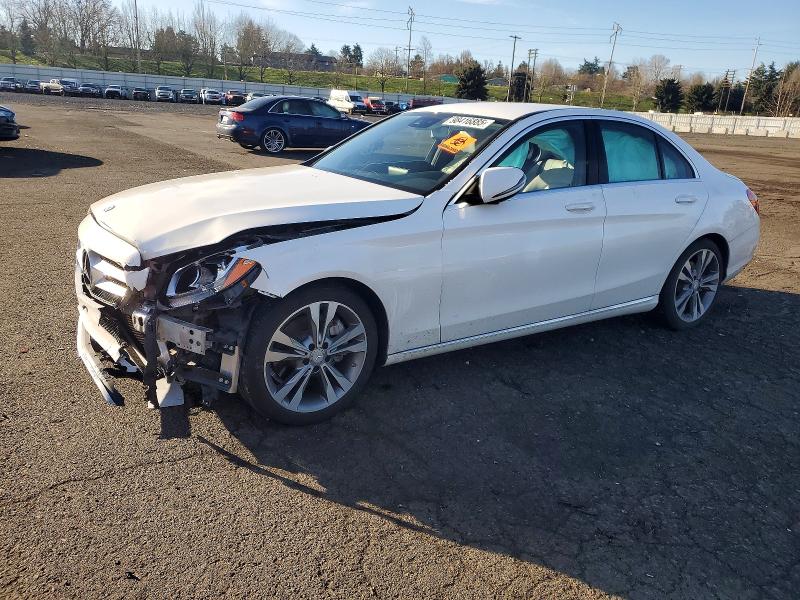 2016 MERCEDES-BENZ C 300 — VIN 55SWF4JB4GU144497