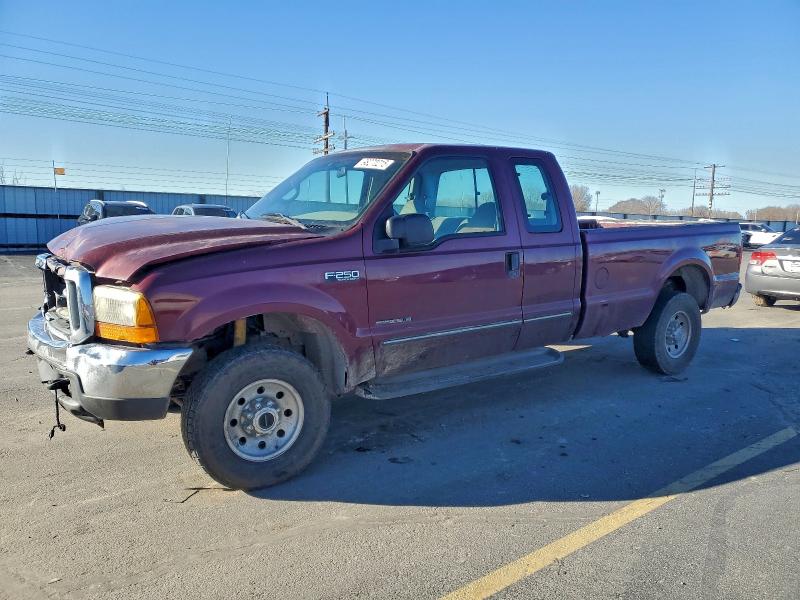 2000 FORD SUPER DUTY — VIN 1FTNX21F5YEB15885