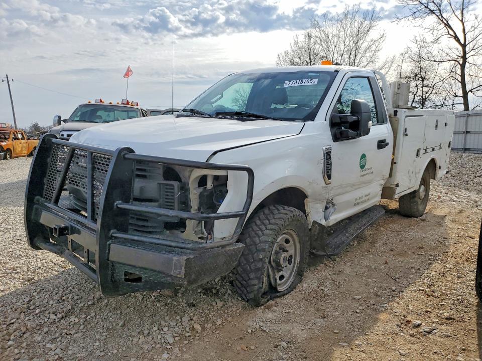 2019 FORD F350 SUPER — VIN 1FDRF3B69KEF82562