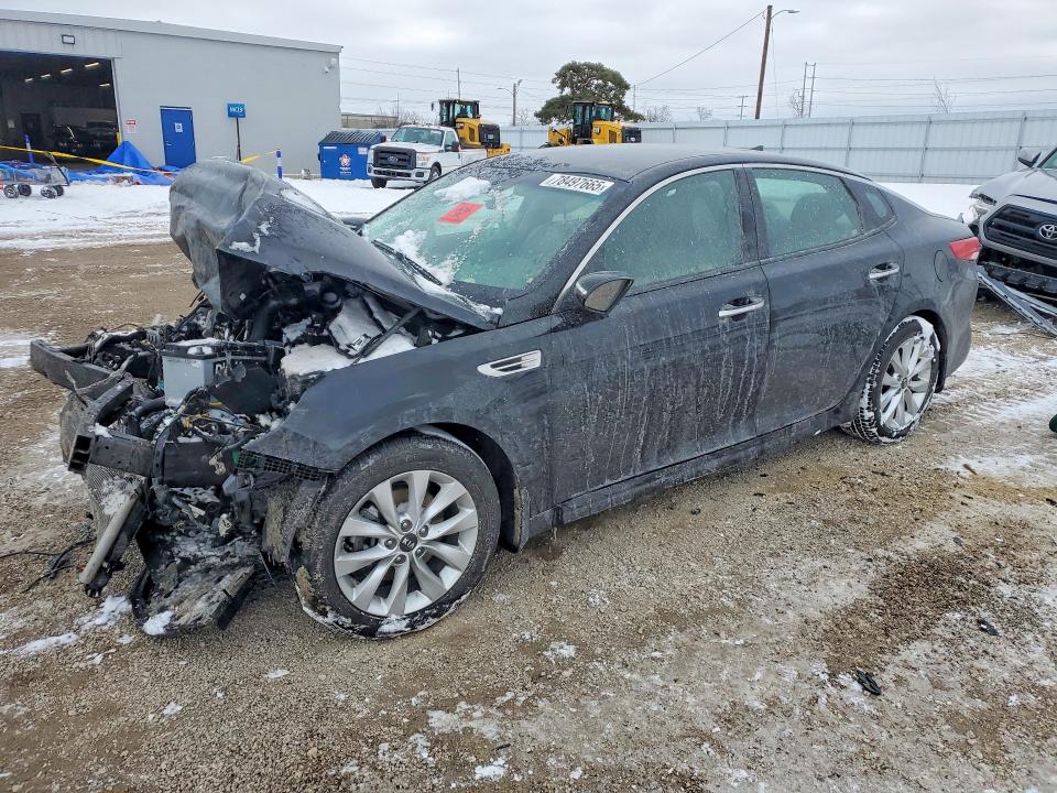2018 KIA OPTIMA — VIN 5XXGU4L34JG233511