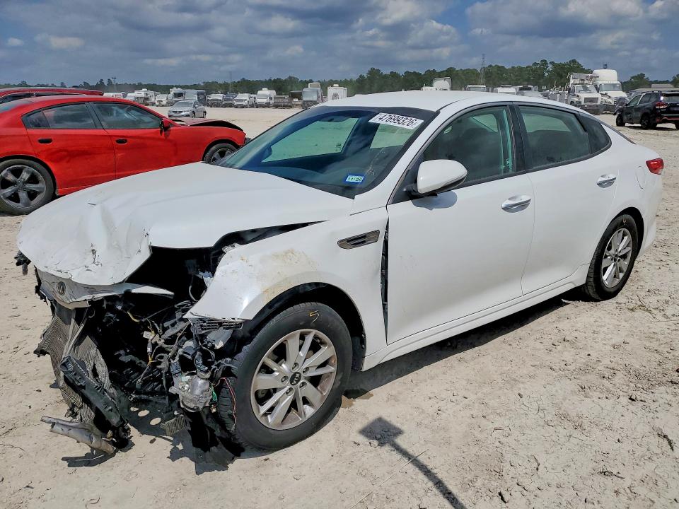 2018 KIA OPTIMA — VIN 5XXGT4L35JG208748