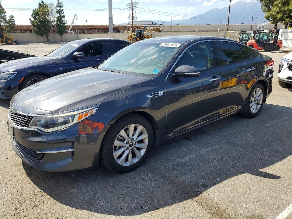 2018 KIA OPTIMA — VIN 5XXGU4L30JG182489