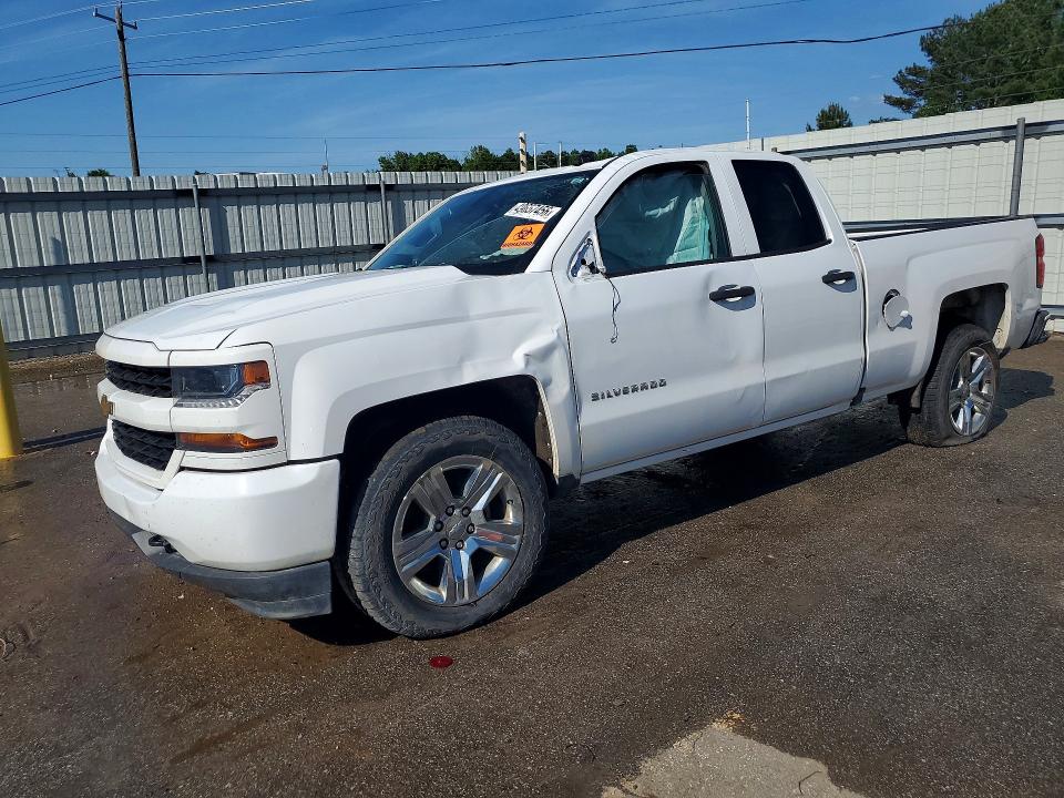 2018 CHEVROLET SILVERADO — VIN 1GCRCPECXJZ352638