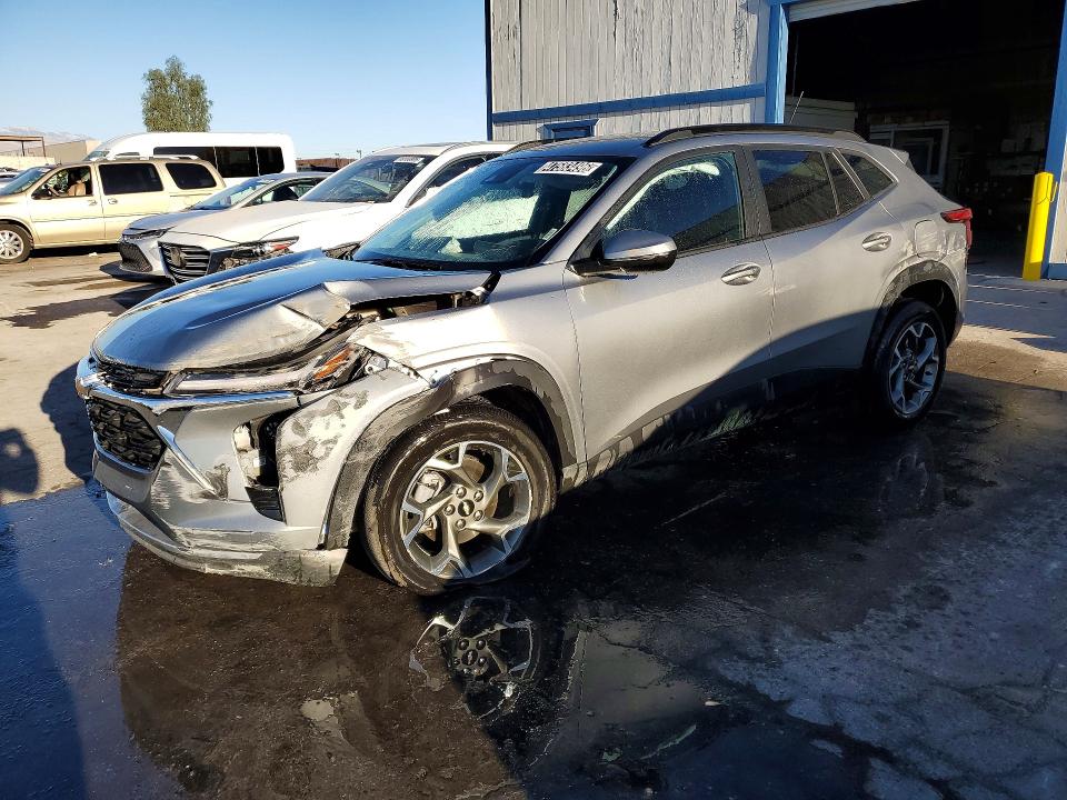 2025 CHEVROLET TRAX — VIN KL77LHEP4SC243948