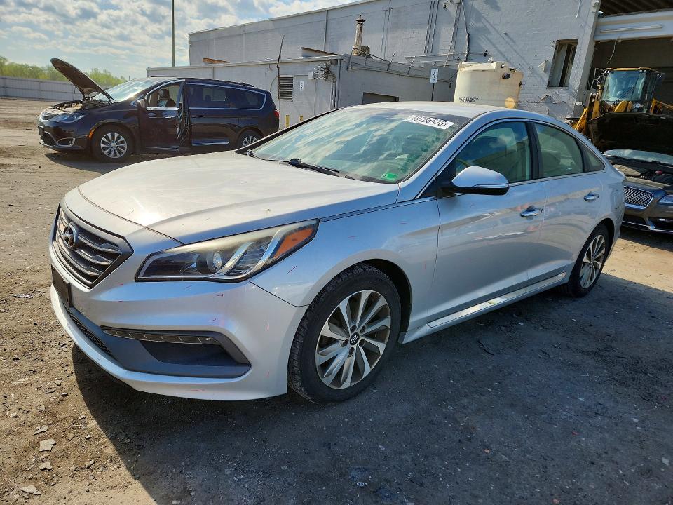 2015 HYUNDAI SONATA — VIN 5NPE34AF5FH194334