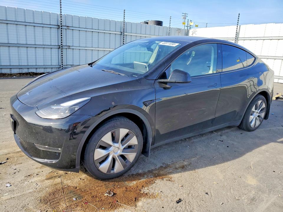 2023 TESLA MODEL Y — VIN 7SAYGAEE7PF863093