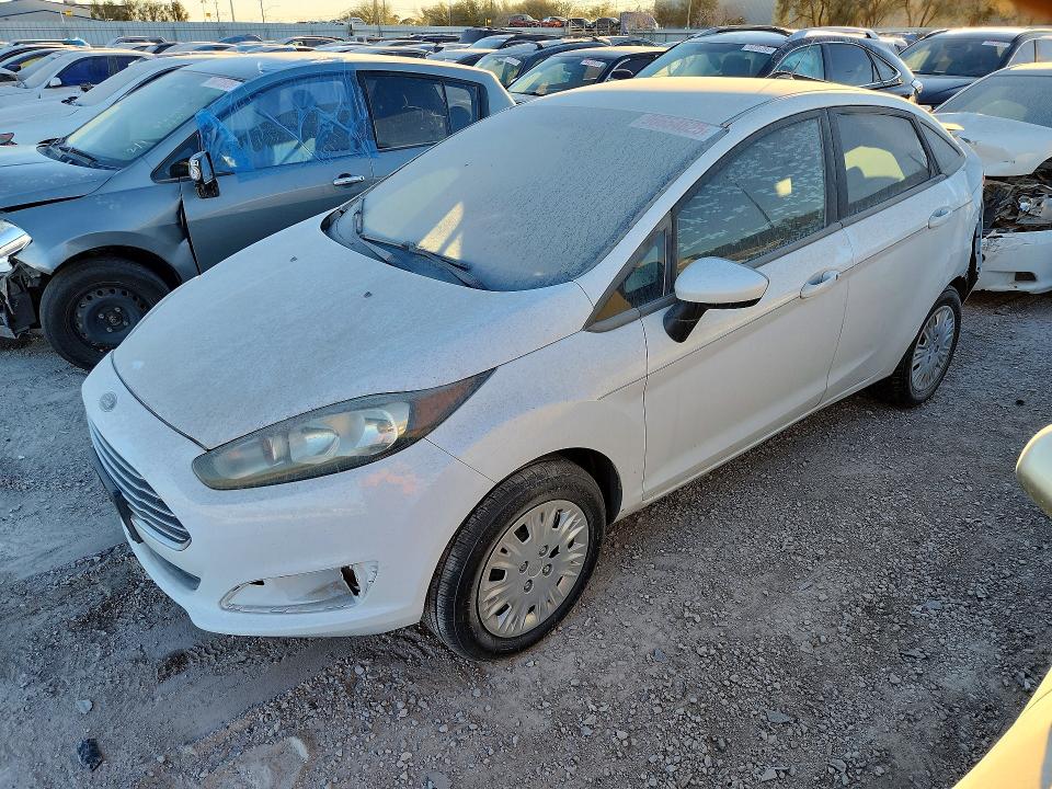 2015 FORD FIESTA S — VIN 3FADP4AJ7FM172422