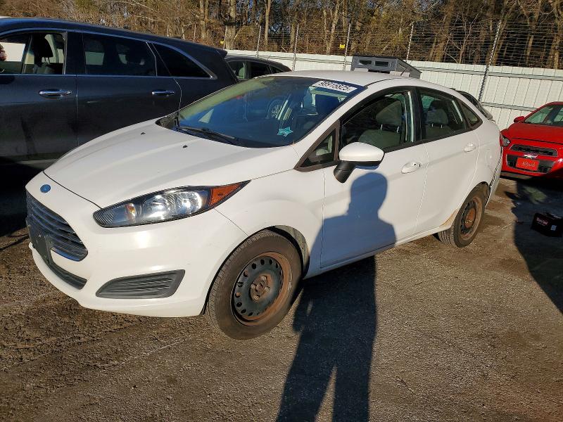 2015 FORD FIESTA S — VIN 3FADP4AJ1FM107484