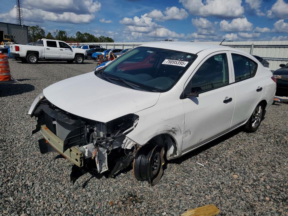 2018 NISSAN VERSA — VIN 3N1CN7AP4JL806417