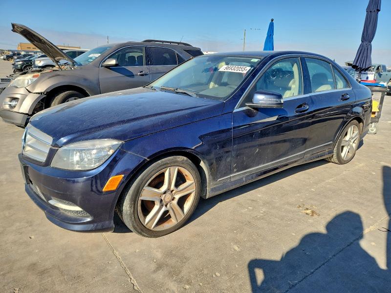2011 MERCEDES-BENZ C 300 — VIN WDDGF5EB7BR180652