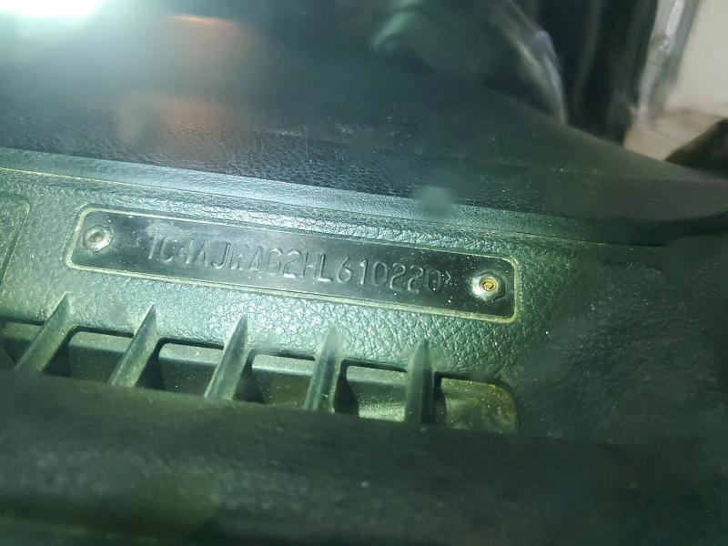 1C4AJWAG2HL610220