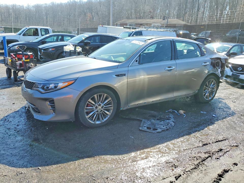2017 KIA OPTIMA — VIN 5XXGV4L20HG125207