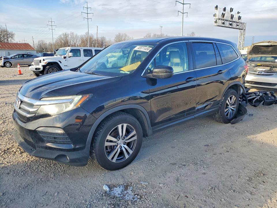 2018 HONDA PILOT — VIN 5FNYF6H50JB018490