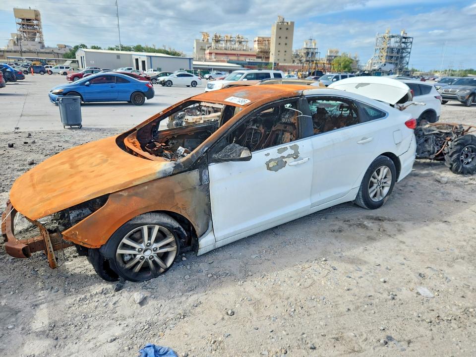 2016 HYUNDAI SONATA — VIN 5NPE24AF5GH320888