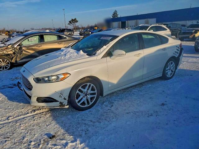 2015 FORD FUSION SE — VIN 3FA6P0H77FR176615