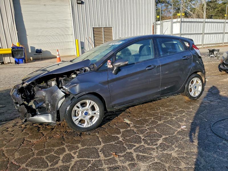 2015 FORD FIESTA SE — VIN 3FADP4EJ2FM132310