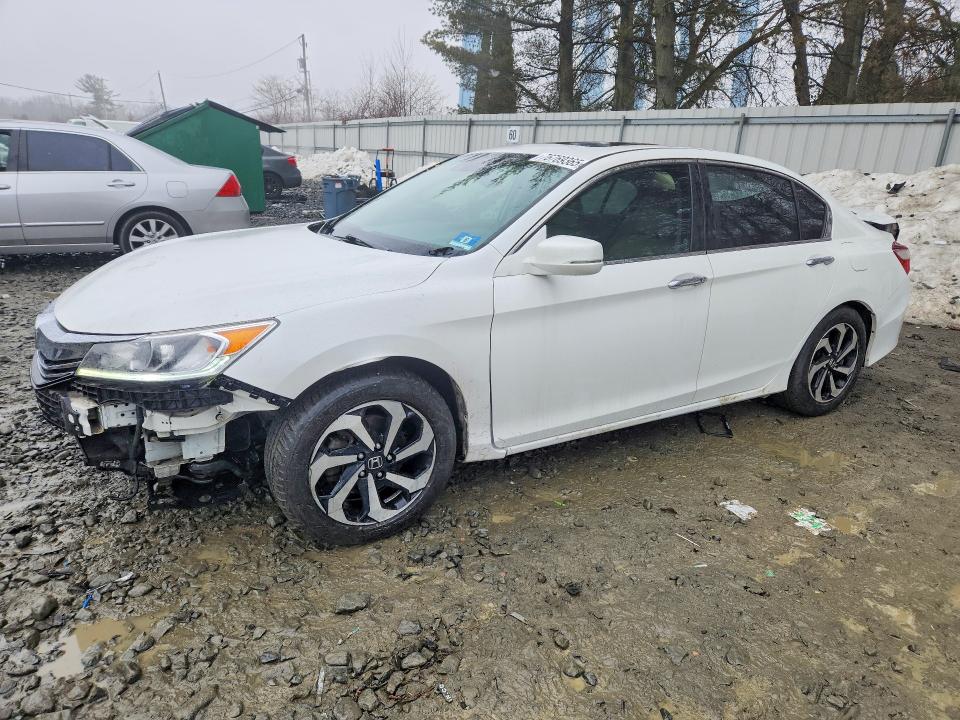 2016 HONDA ACCORD — VIN 1HGCR3F09GA005408