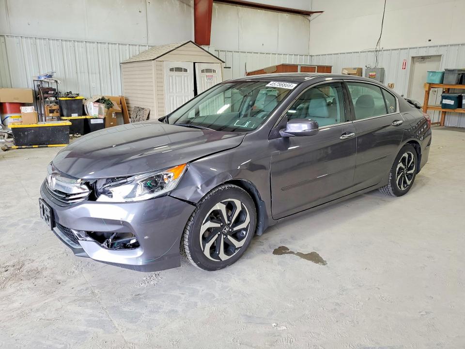2017 HONDA ACCORD — VIN 1HGCR3F83HA019179