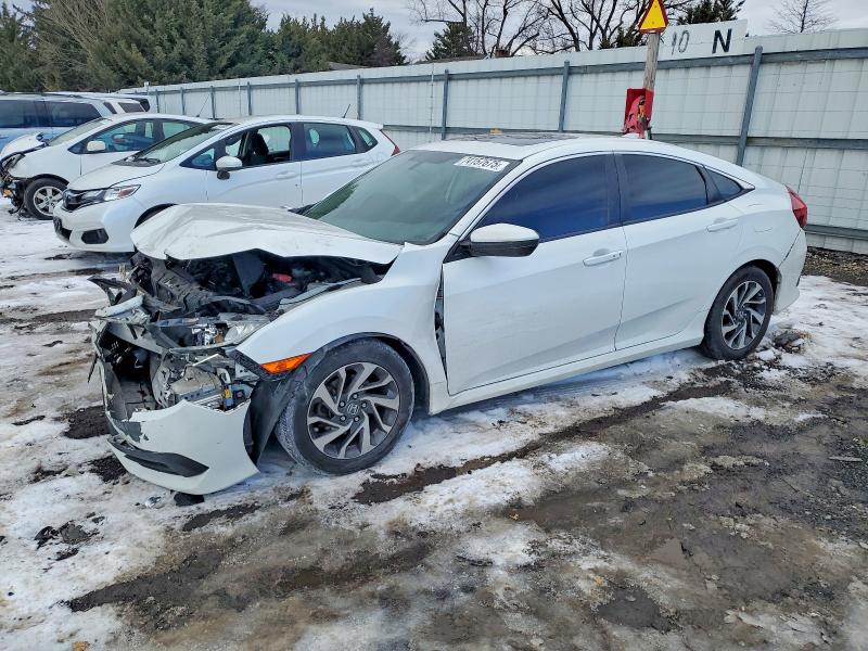 2018 HONDA CIVIC — VIN 2HGFC2F71JH525911