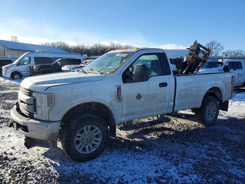 2019 FORD F350 — VIN 1FTRF3B62KED28549