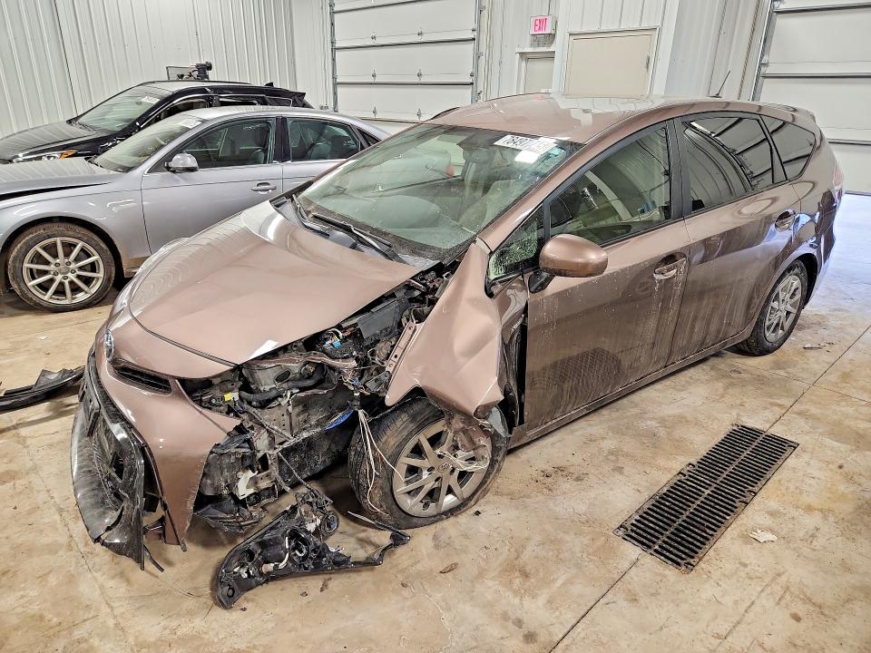 2017 TOYOTA PRIUS V — VIN JTDZN3EU2HJ070689