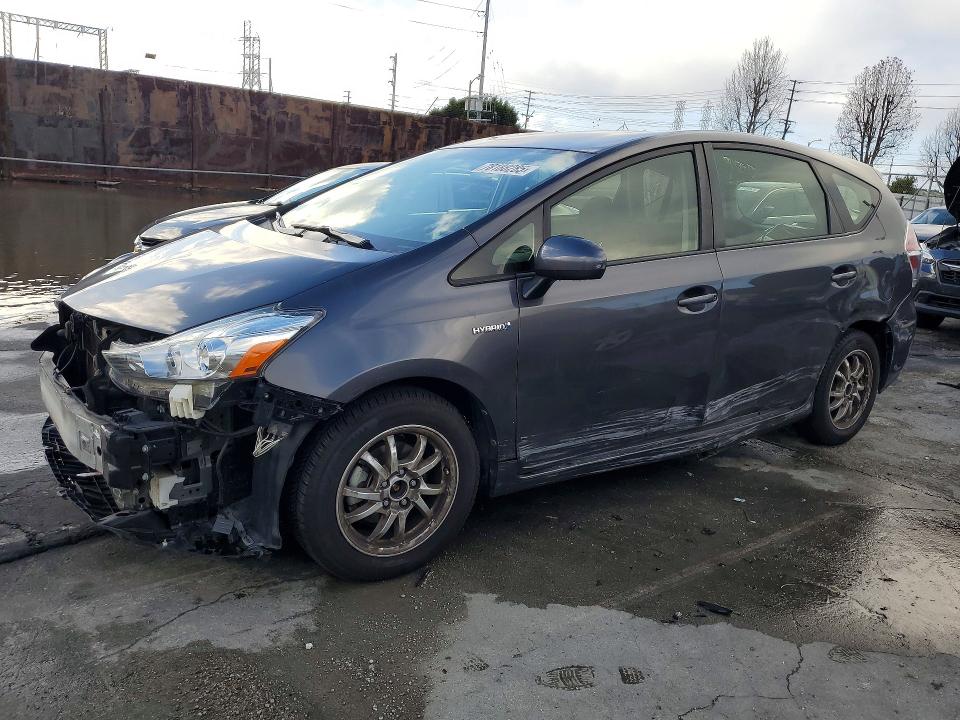 2017 TOYOTA PRIUS V — VIN JTDZN3EU8HJ068834