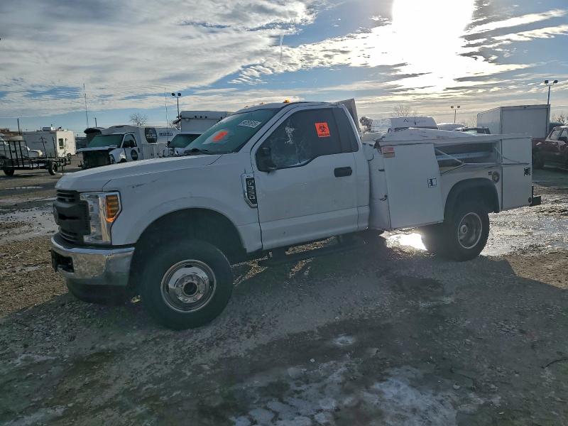 2019 FORD F350 SUPER — VIN 1FDRF3H68KED72820