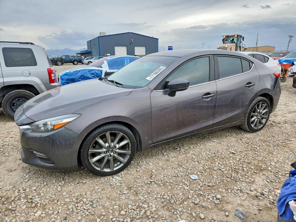 2018 MAZDA 3 — VIN 3MZBN1V3XJM249808