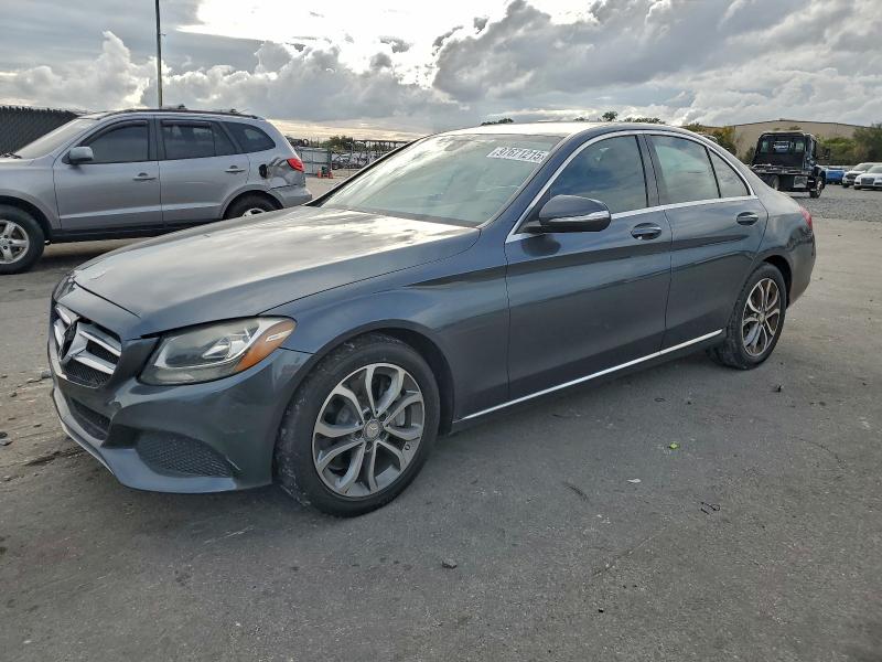 2015 MERCEDES-BENZ C 300 — VIN 55SWF4JB3FU072285
