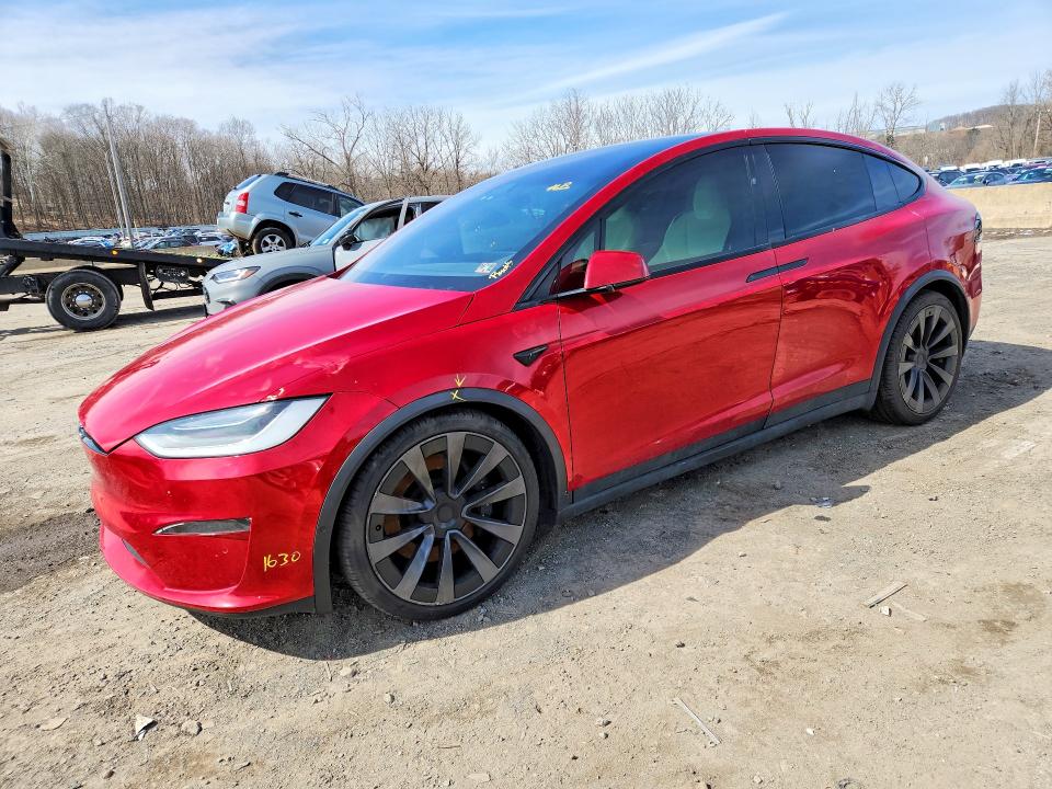 2022 TESLA MODEL X — VIN 7SAXCBE52NF341630