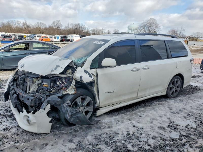 2015 TOYOTA SIENNA SPO — VIN 5TDXK3DC8FS621359