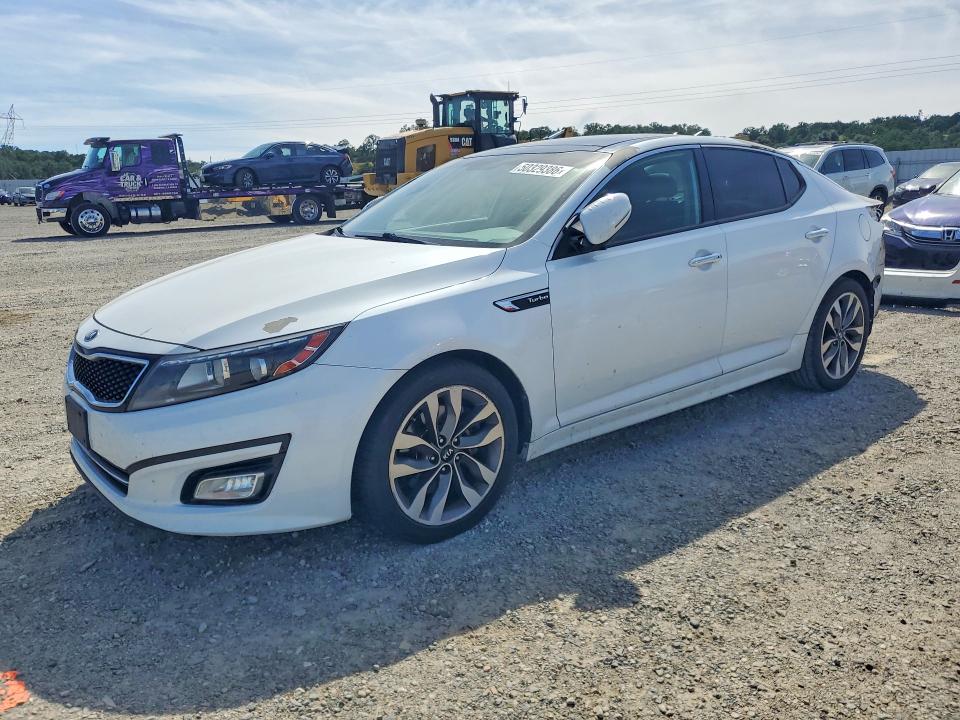 2015 KIA OPTIMA — VIN 5XXGR4A68FG390223