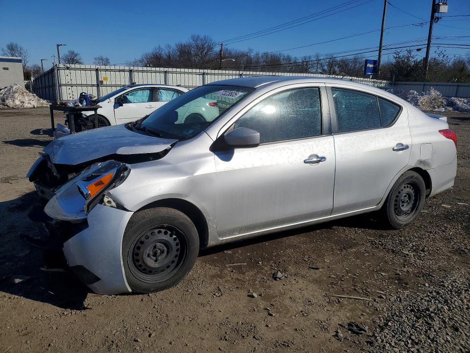 2016 NISSAN VERSA — VIN 3N1CN7AP7GL856818