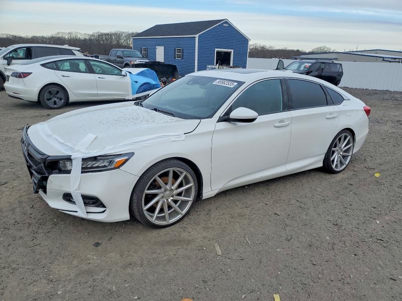 2018 HONDA ACCORD — VIN 1HGCV2F36JA027700