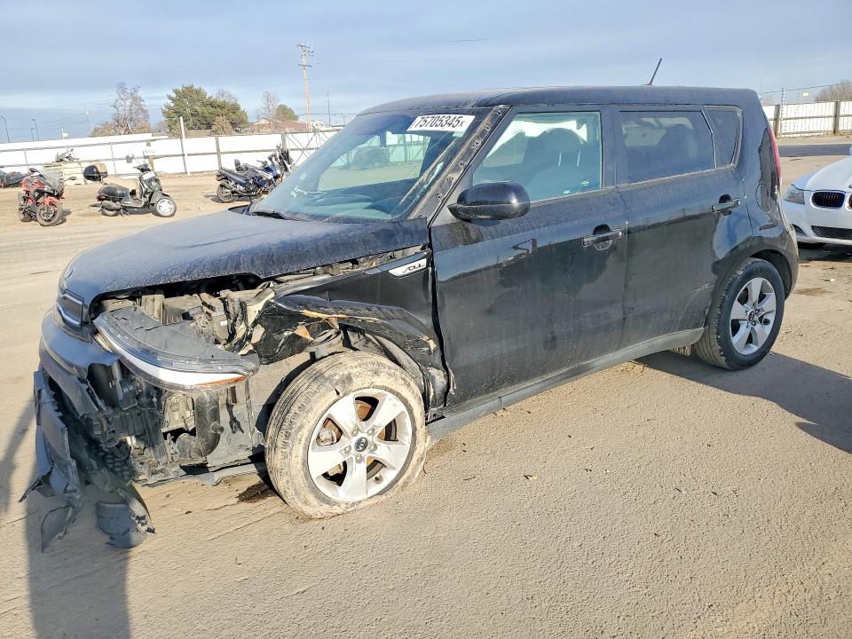KNDJN2A26J7570529