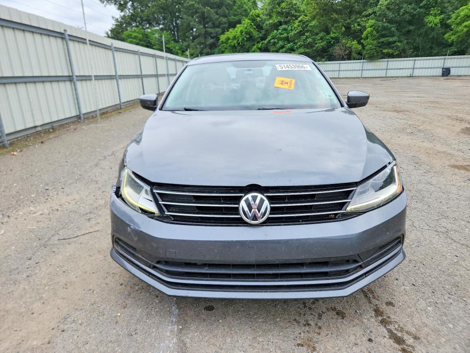 3VW2B7AJ7HM317086