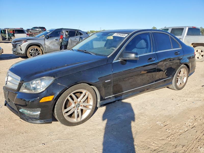 2012 MERCEDES-BENZ C 250 — VIN WDDGF4HB6CA636890