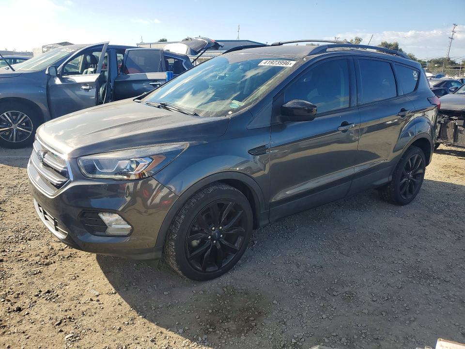 2019 FORD ESCAPE — VIN 1FMCU0GD2KUA47323