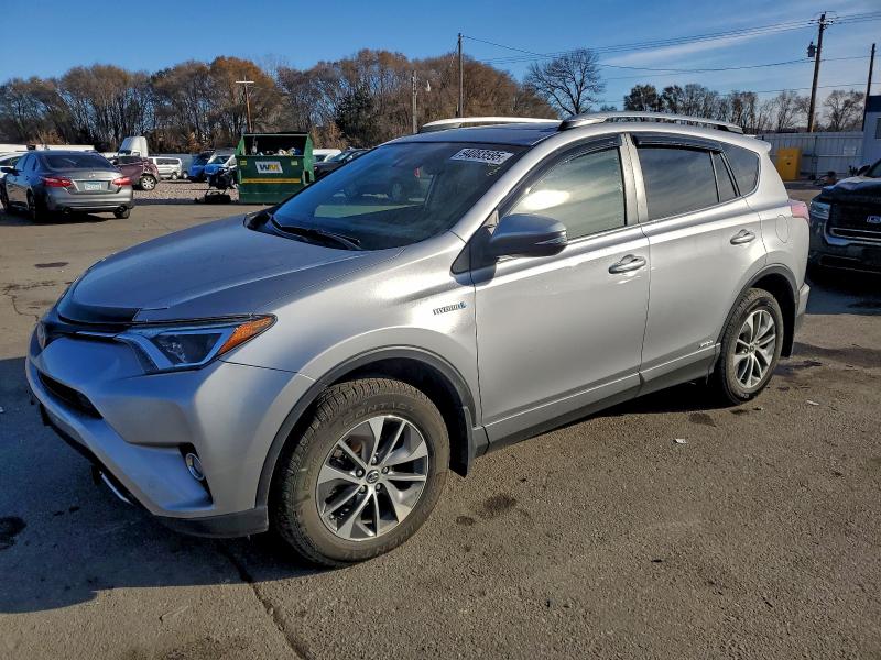 2018 TOYOTA RAV4 HV LE — VIN JTMRJREV1JD193458