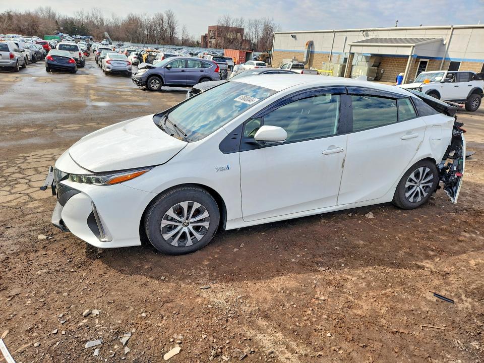 2021 TOYOTA PRIUS PRIME — VIN JTDKAMFPXM3181050