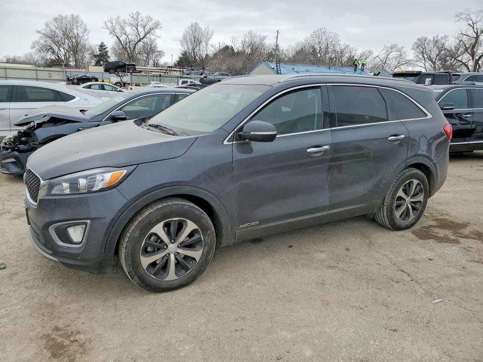 2016 KIA SORENTO — VIN 5XYPHDA58GG181717