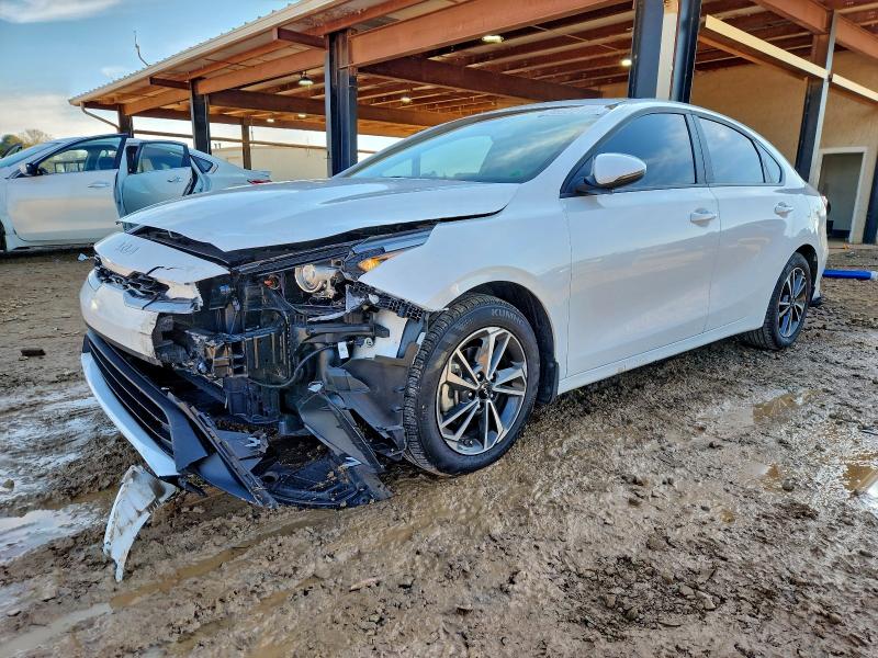 2024 KIA FORTE LX — VIN 3KPF24AD8RE803141