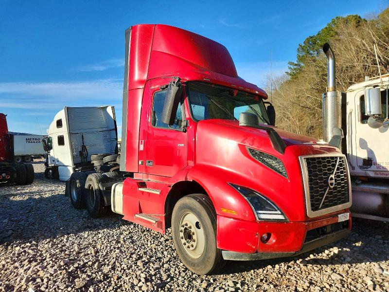 2019 VOLVO VNR — VIN 4V4WC9EG7KN212190