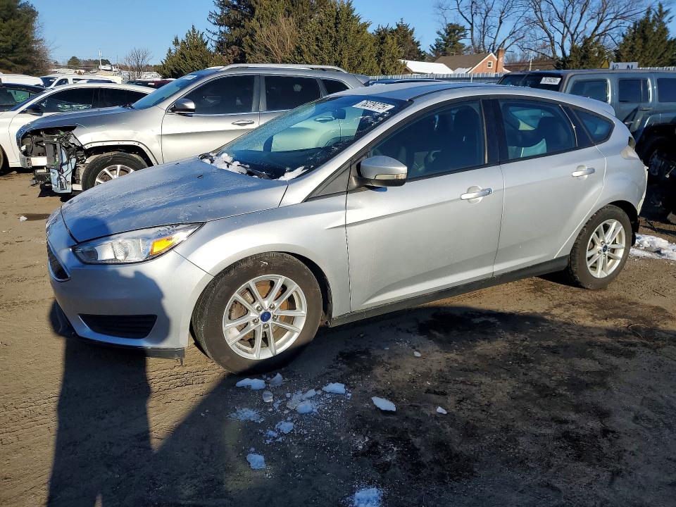 2015 FORD FOCUS — VIN 1FADP3K24FL275980