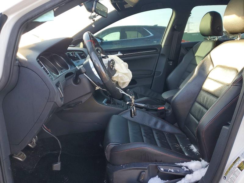 3VW547AU0HM000798