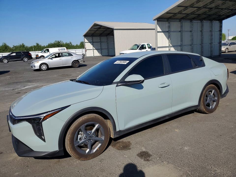 2025 KIA K4 — VIN 3KPFT4DE8SE181096
